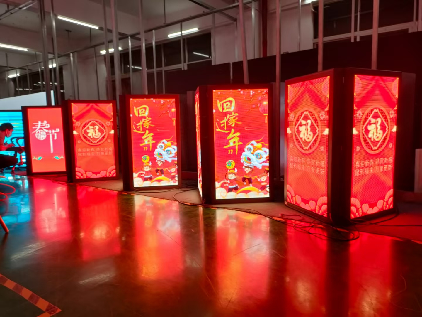 LED智慧燈桿屏P3.3-A LED智慧燈桿屏P3.3-A