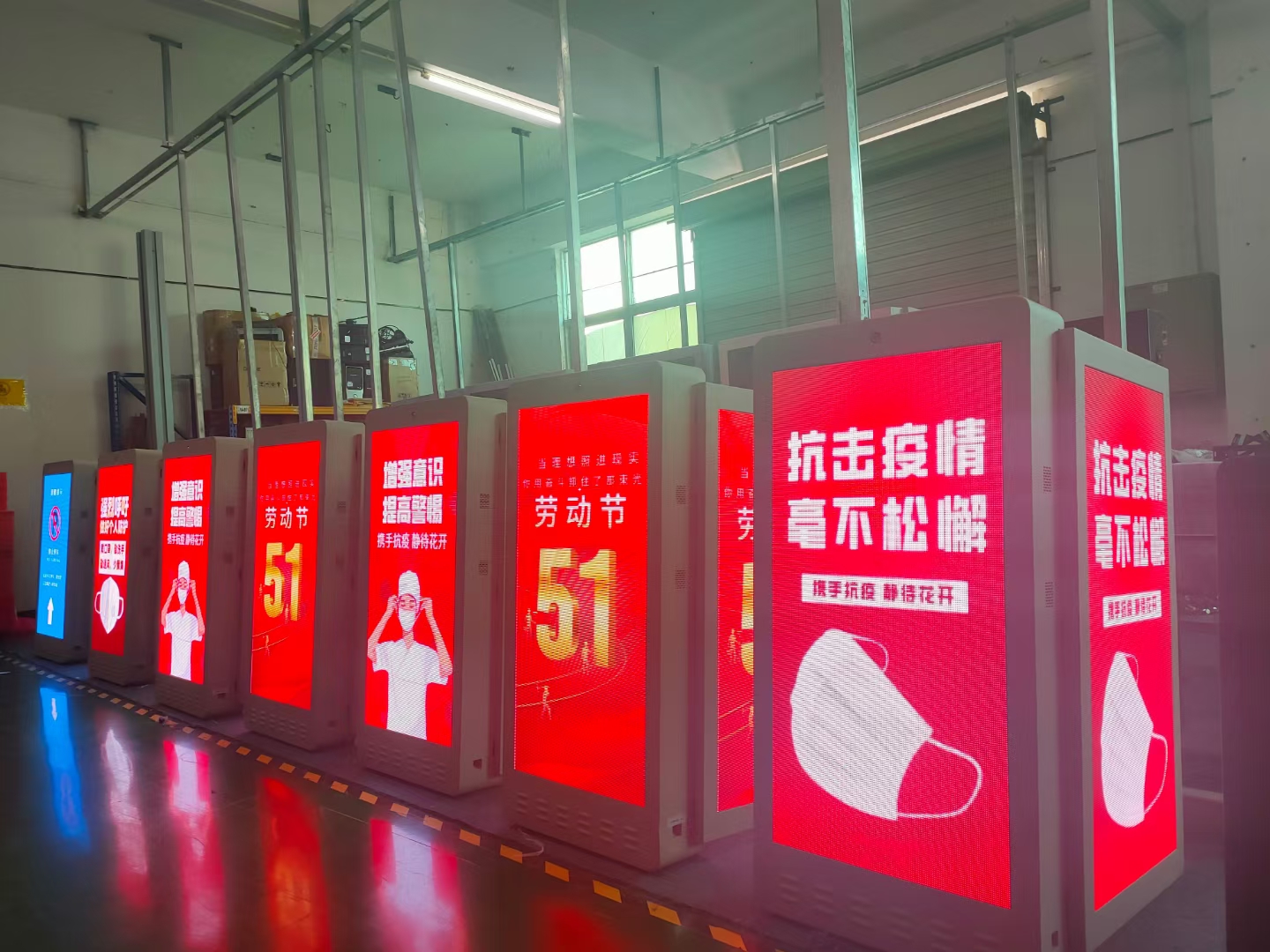 LED智慧燈桿屏P3.3-A LED智慧燈桿屏P3.3-A