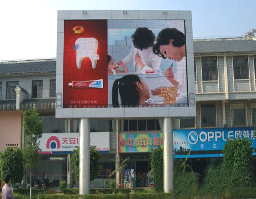 ���ό����hLED�@ʾ��